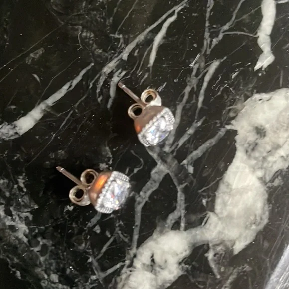 Pandora earrings - Picture 2 of 4